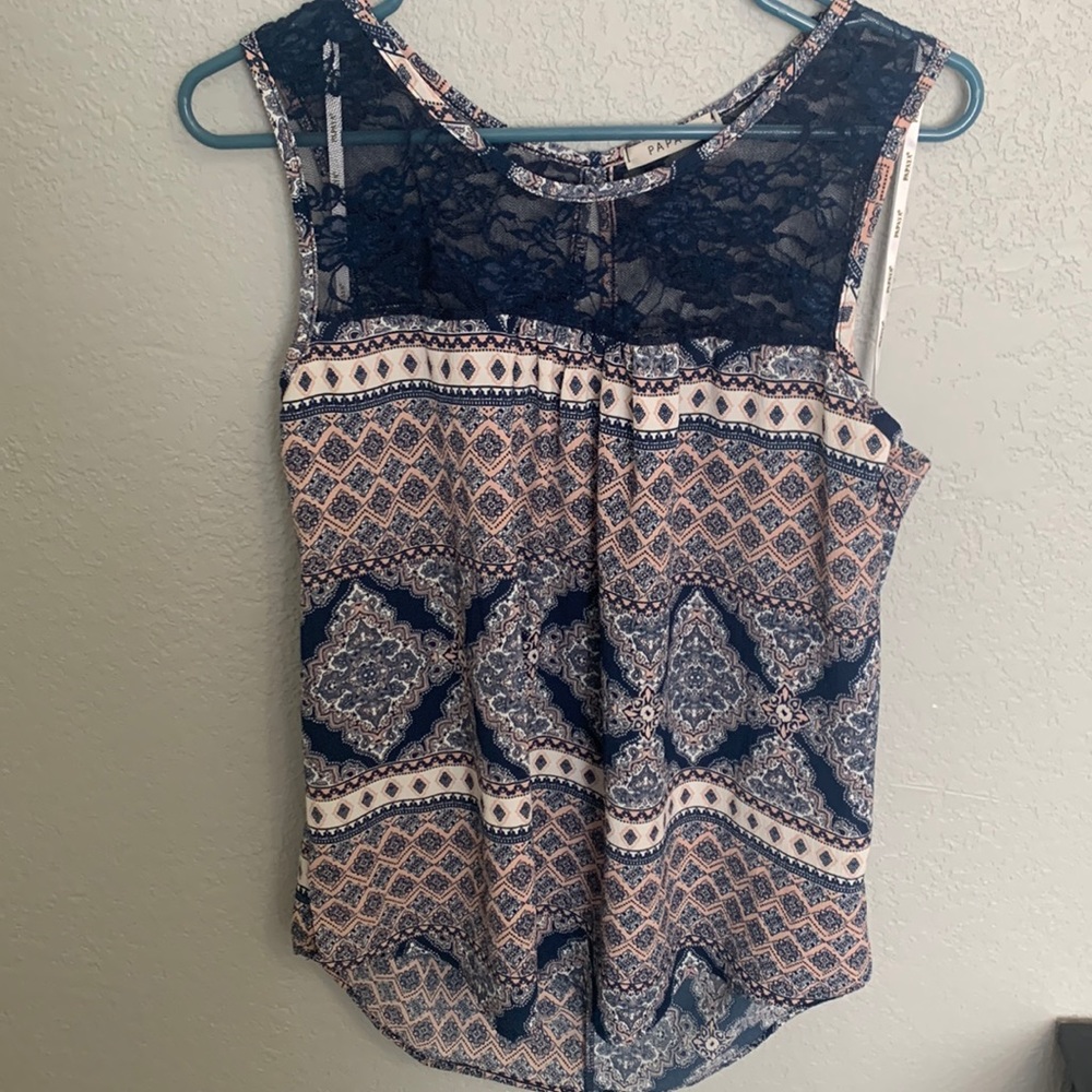 Brand: Papaya.      Short sleeved blouse